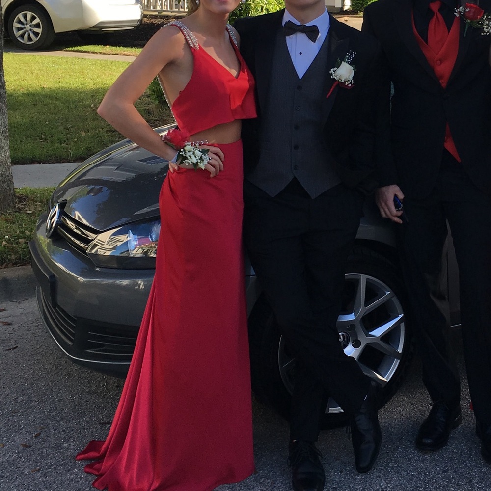 Elegant Red Prom Dress